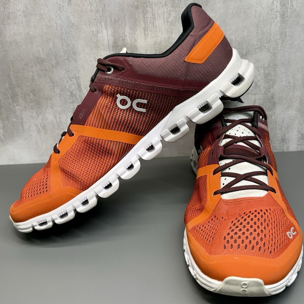 On Cloudflow Running Training Sneakers Mens Shoes Size 9.5 Flare/Dawn Red Orange